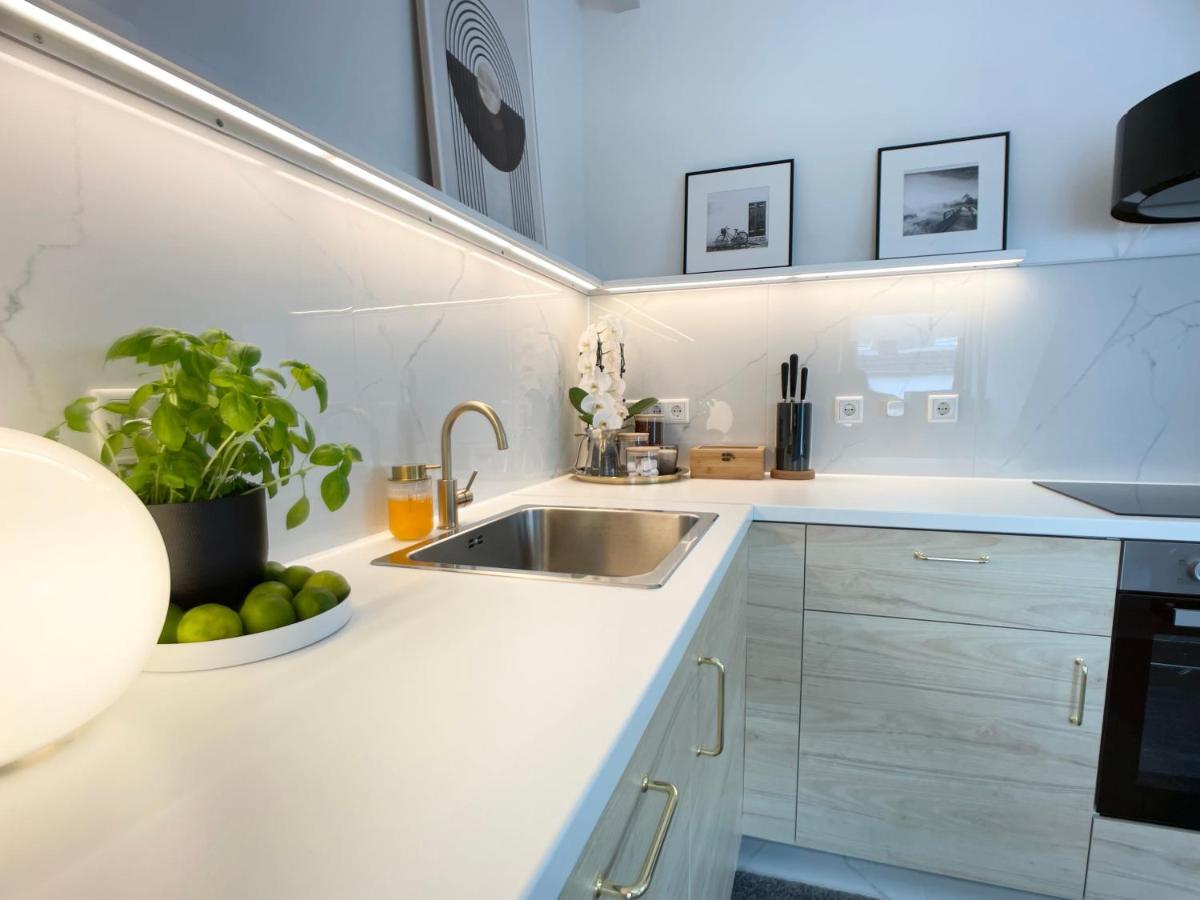 Apartment M-style 04 Mit Balkon Und Gasgrill, 24h Self-check-in, Free Parking, Netflix Nuremberg